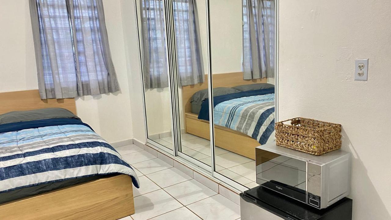 All You Need Studios Walking Distance To Beach Isla Verde San Juan Esterno foto